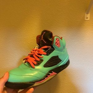 Men Jordan 5’s size 10